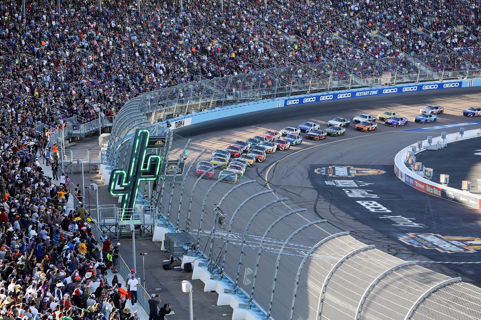 A SPRING TRAINING FAN’S GUIDE TO THE NASCAR CUP SERIES SPRING RACE